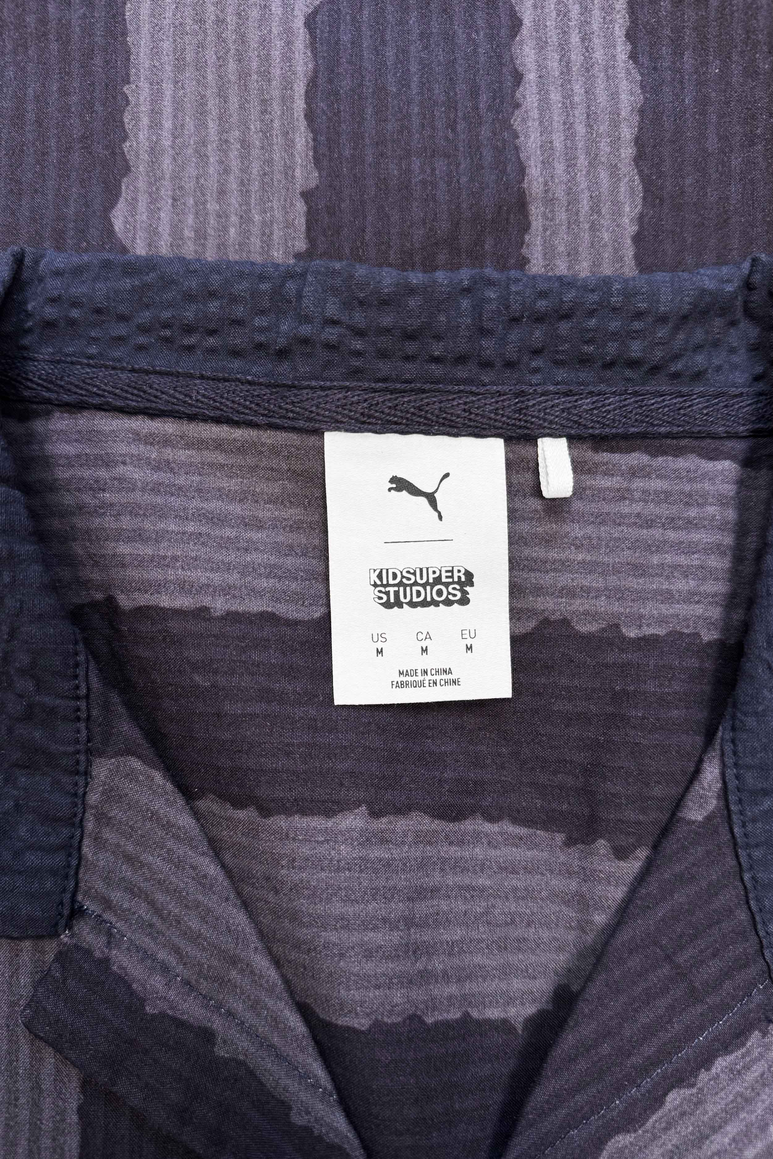 Gestreiftes Kurzarm Hemd (Gr. M)