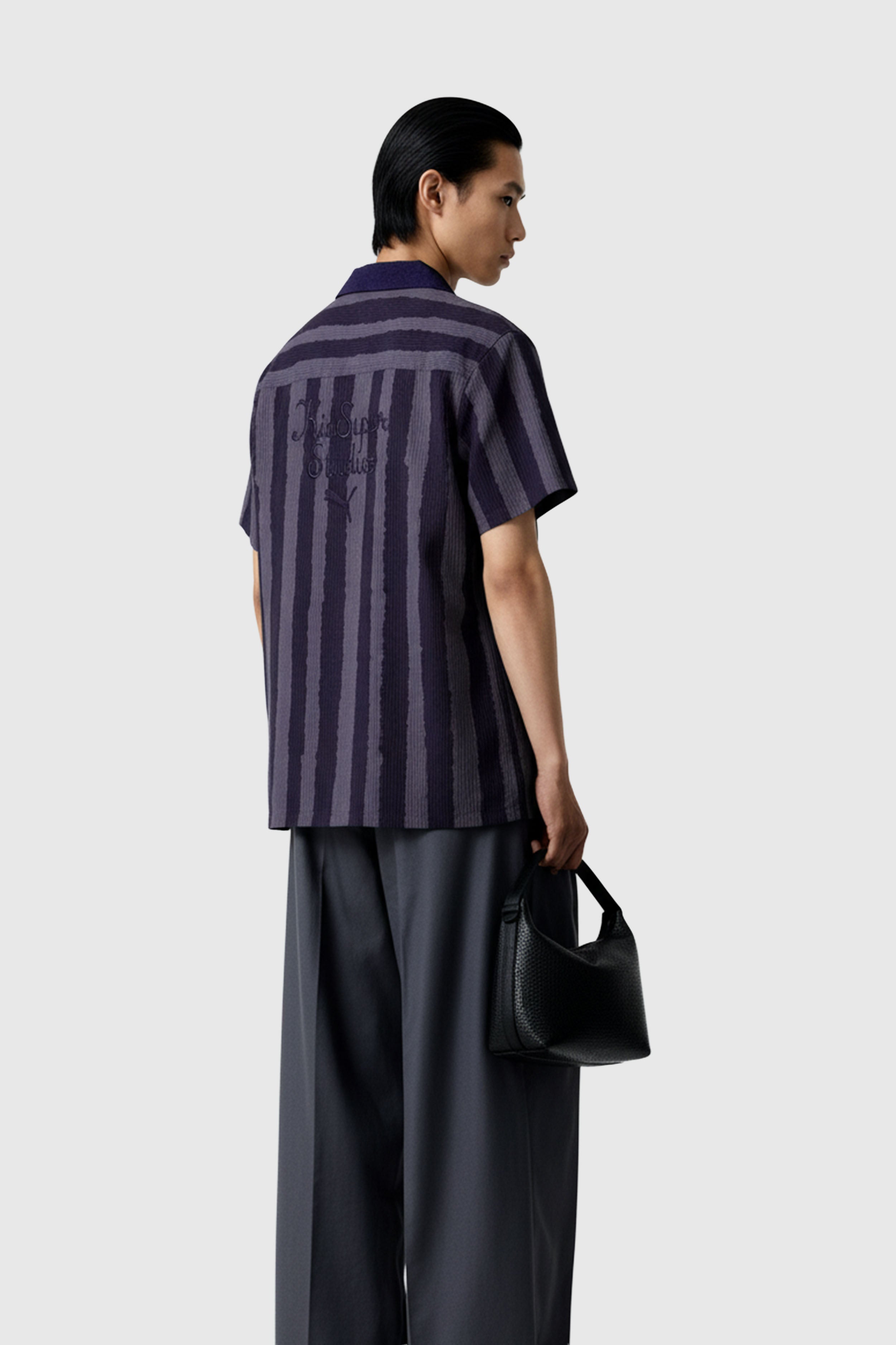 Gestreiftes Kurzarm Hemd (Gr. M)