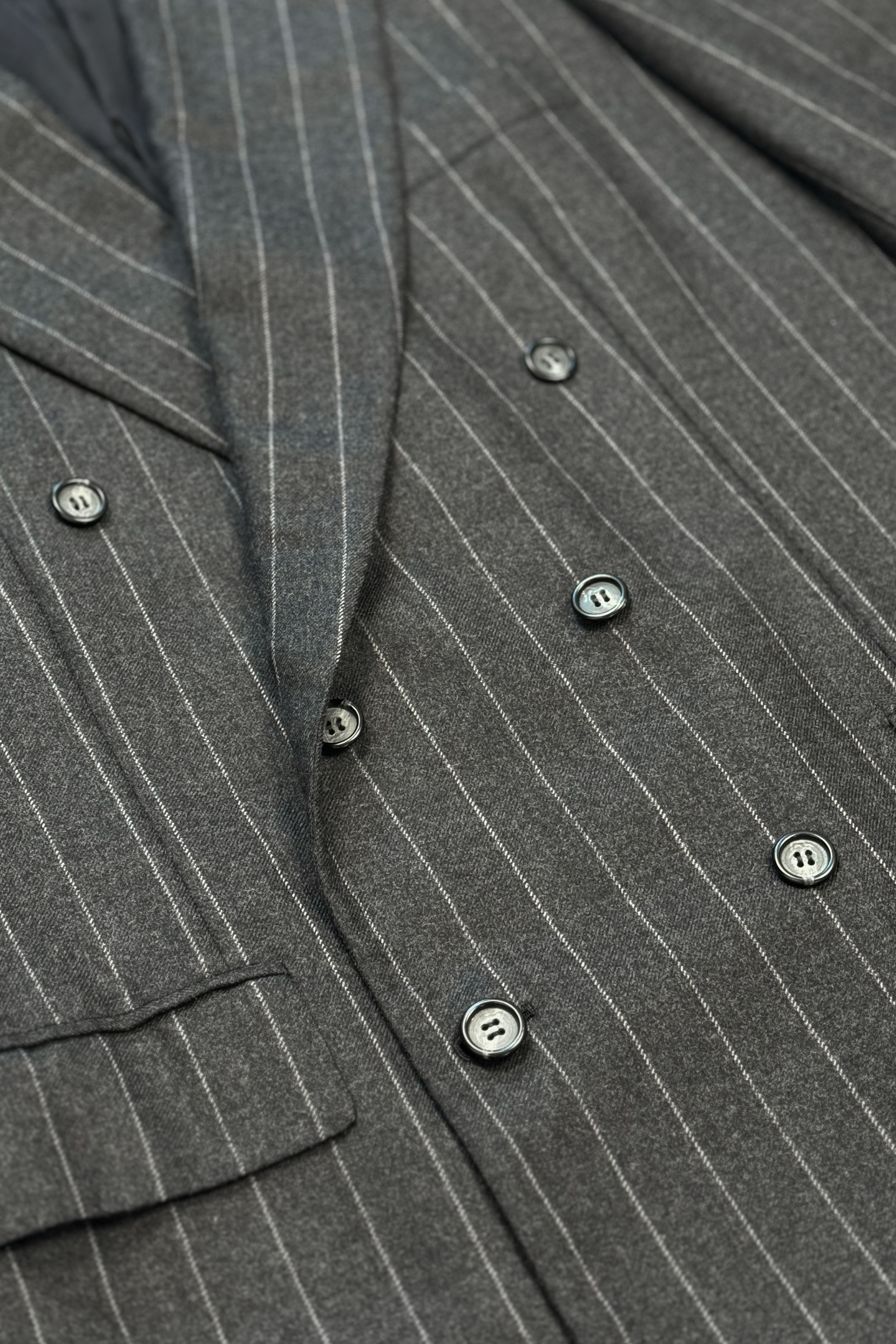 Doppelreihiger Anzug mit Nadelstreifen (Gr. 54)