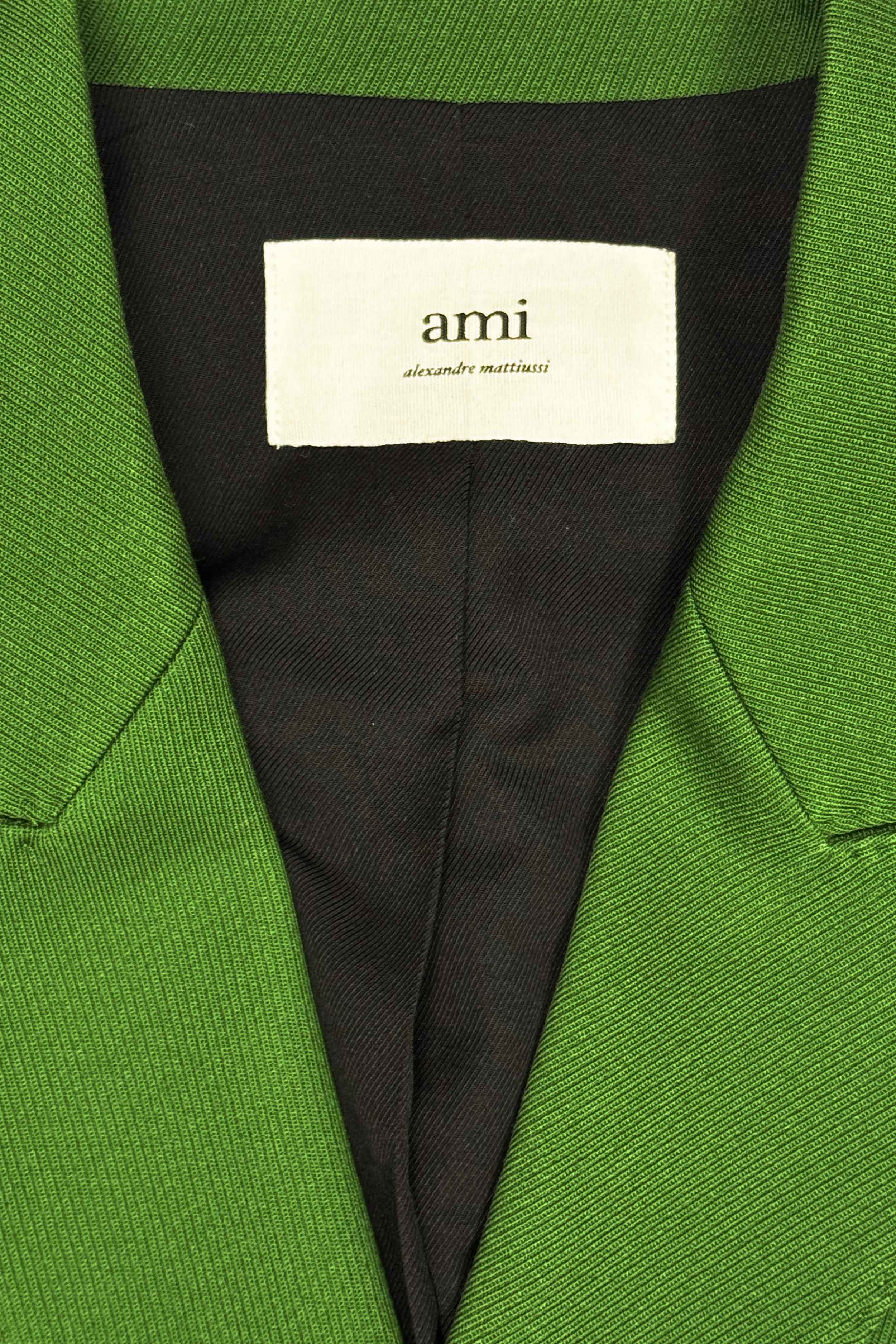 Doppelreihiger Blazer mit goldenen Knöpfen (Gr. 48)